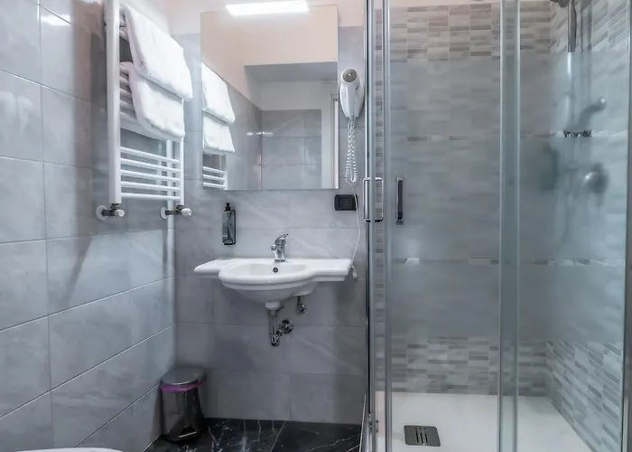 Gasthuis In - Termini Train Station